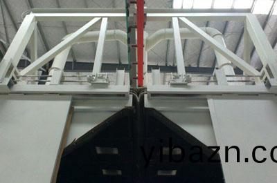 大(da)型(xing)弔(diao)鉤(gou)通過(guo)式抛丸(wan)機