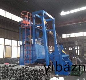 Q3220履帶(dai)式抛丸機(ji)